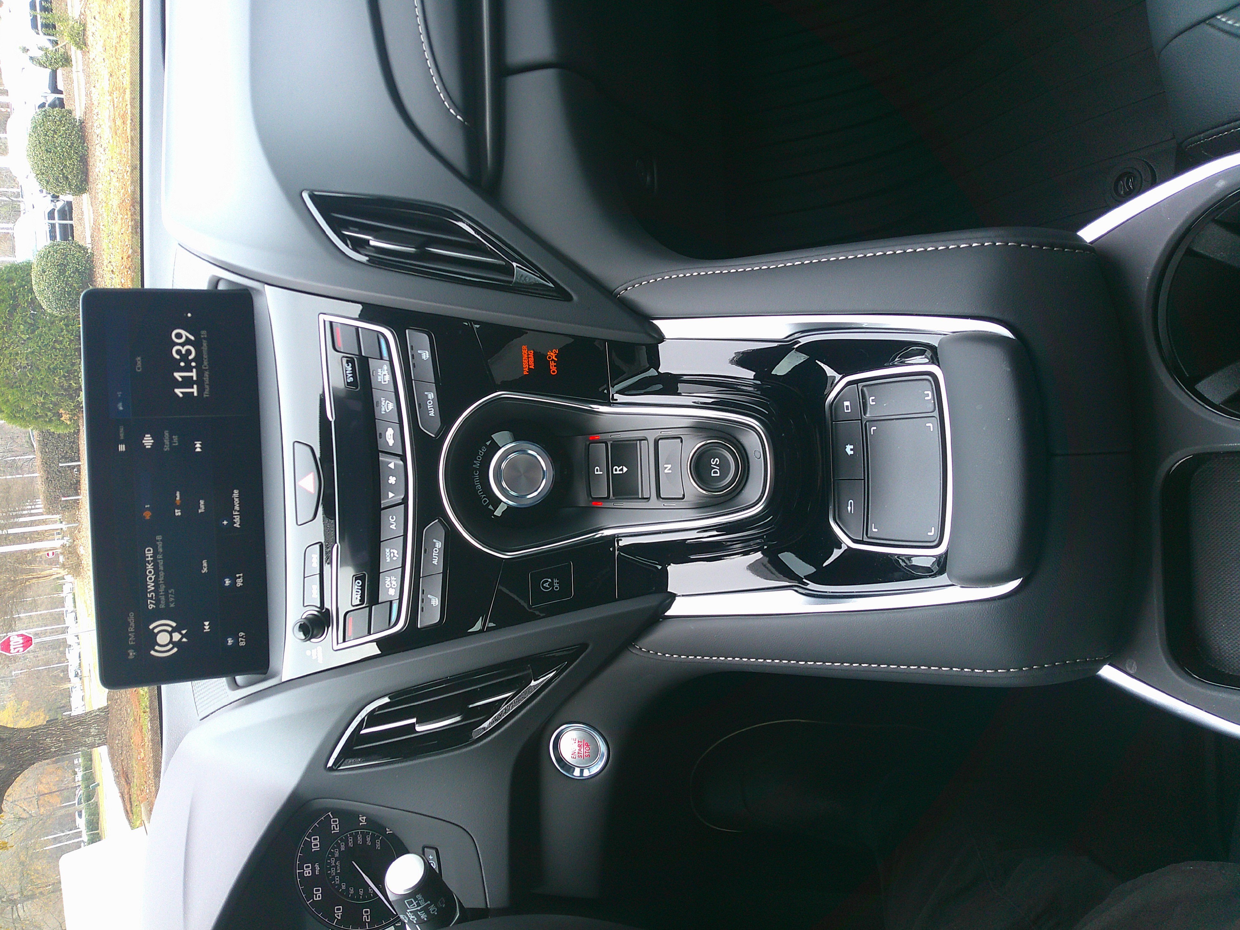 Used 2025 Acura RDX SH-AWD image 27