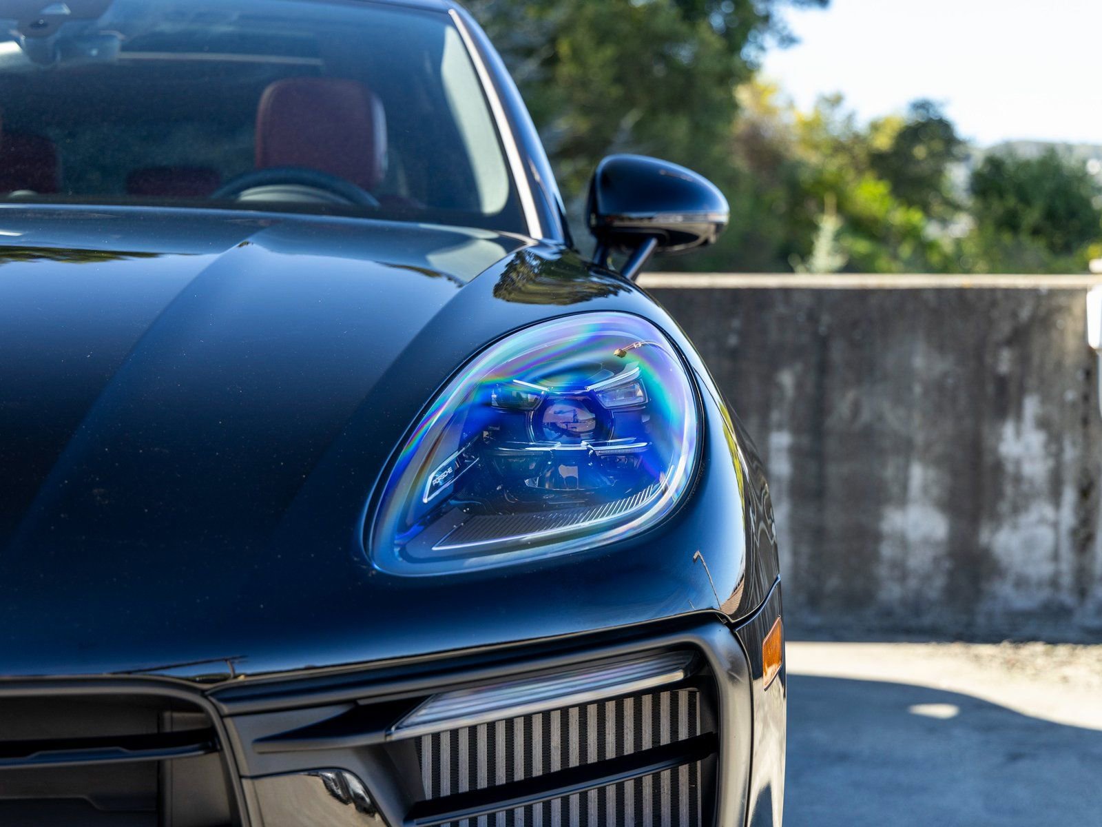 Certified 2025 Porsche Macan S image 17