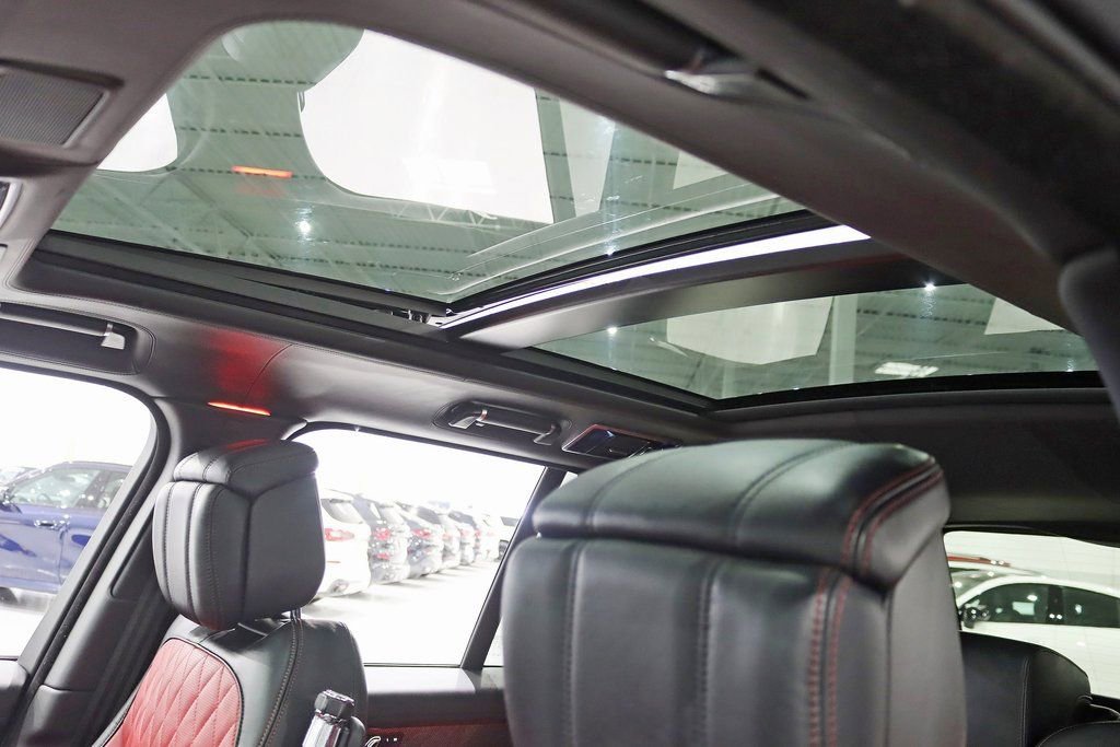 Used 2021 Land Rover Range Rover SV Autobiography Dynamic image 39
