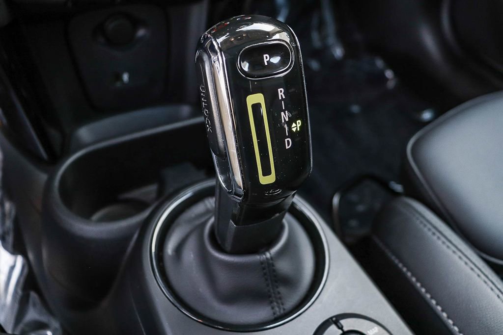 Used 2024 MINI Cooper SE image 25