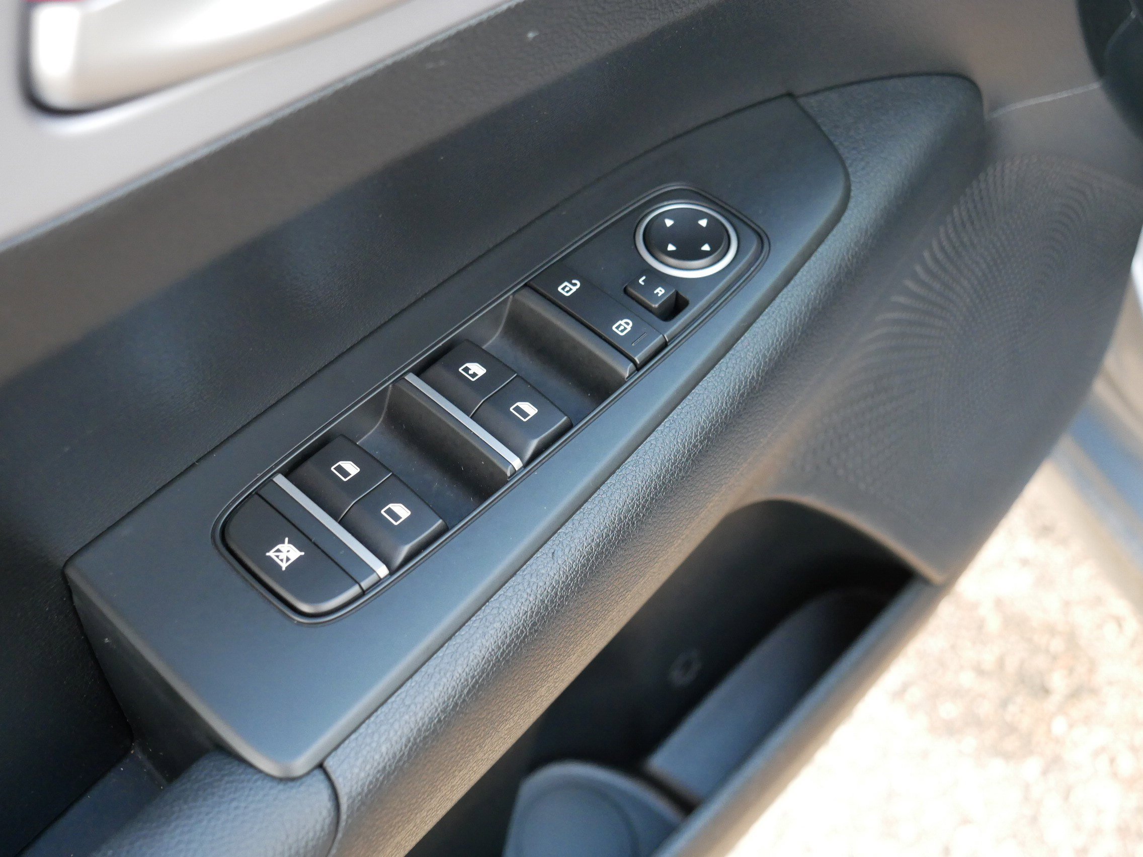 Certified 2024 Kia Forte LXS w/ LXS Technology Package image 19