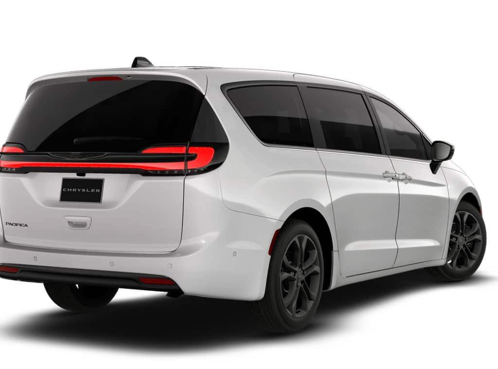 New 2026 Chrysler Pacifica Select image 2