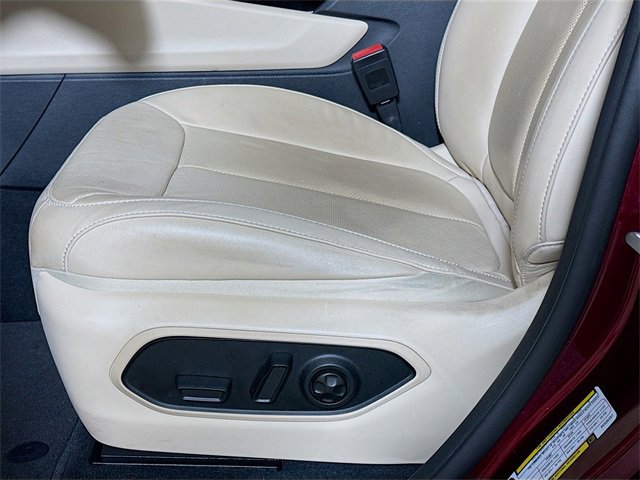 Used 2023 Jeep Grand Cherokee Limited w/ Luxury Tech Group II image 18