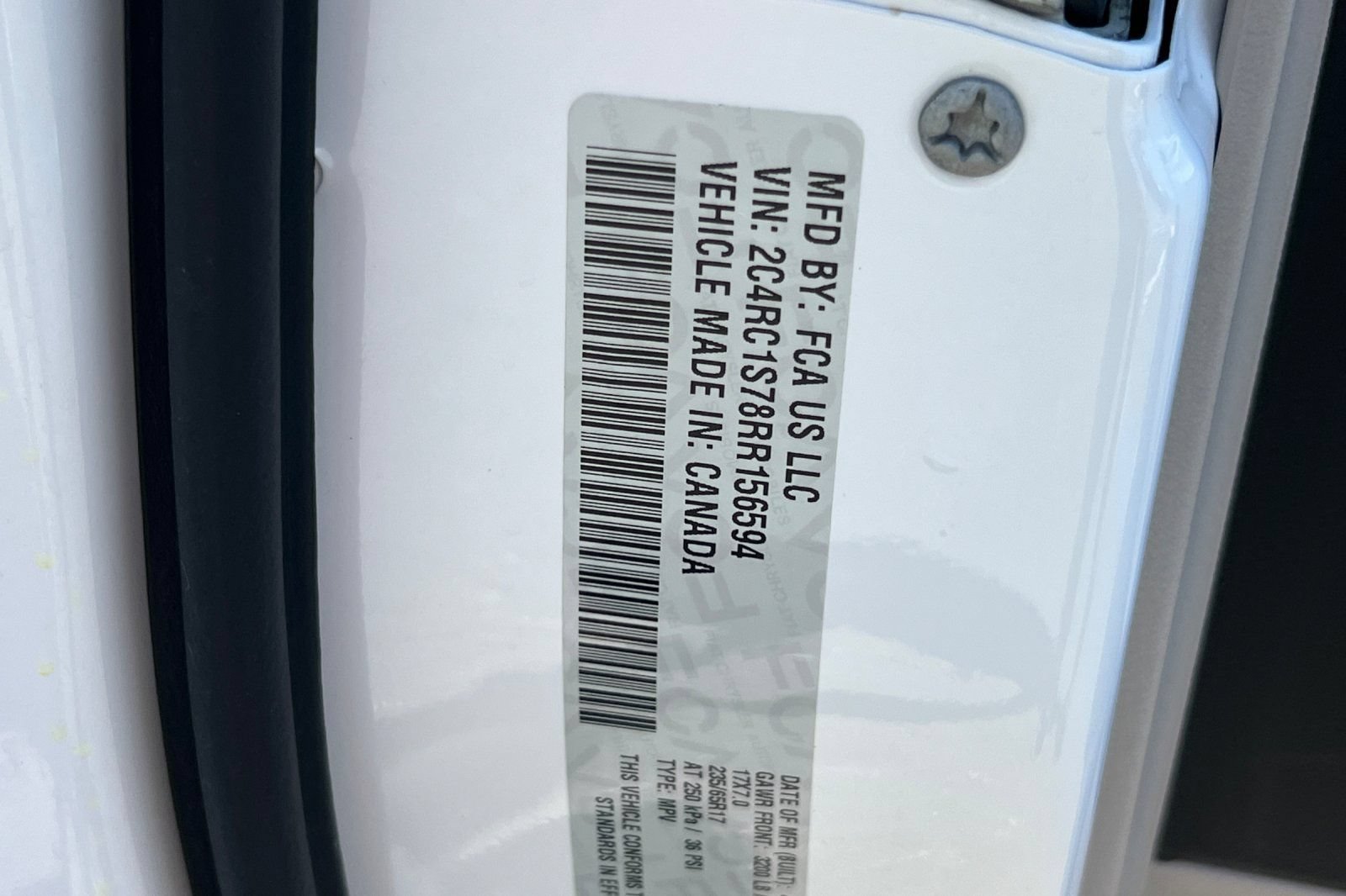 Used 2024 Chrysler Pacifica Limited FWD image 37