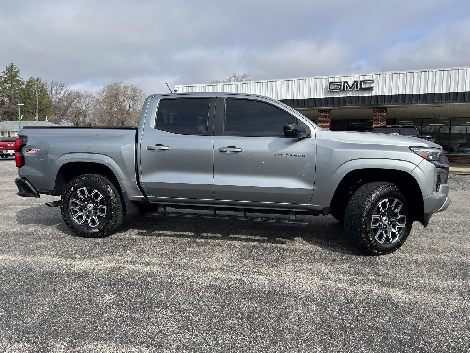 Used 2023 Chevrolet Colorado Z71 w/ Advanced Trailering Package image 4