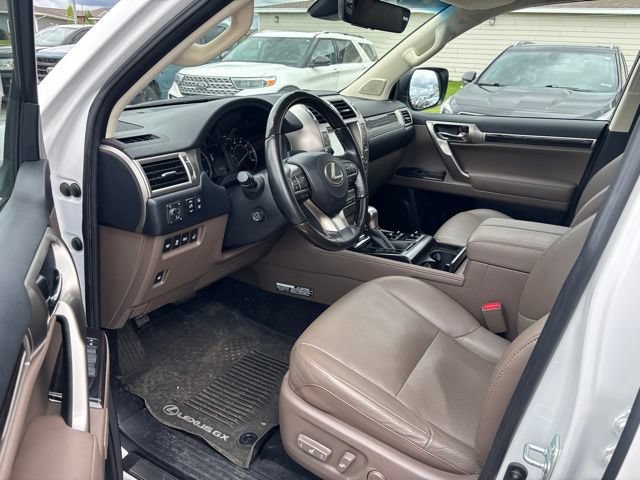 Used 2021 Lexus GX 460 Luxury w/ Accessory Package AWD/4WD image 8