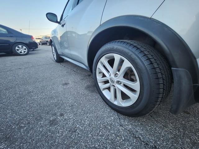 Used 2013 Nissan Juke SV image 24