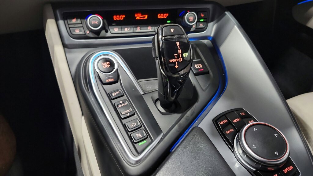 Used 2014 BMW i8 AWD/4WD image 32