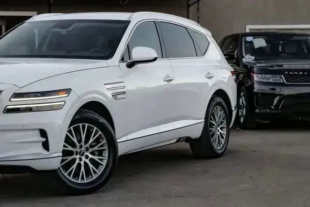 Used 2024 Genesis GV80 2.5T image 6
