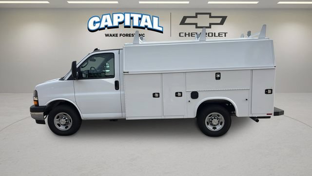 New 2025 Chevrolet Express 3500 w/ Power Convenience Package RWD image 10