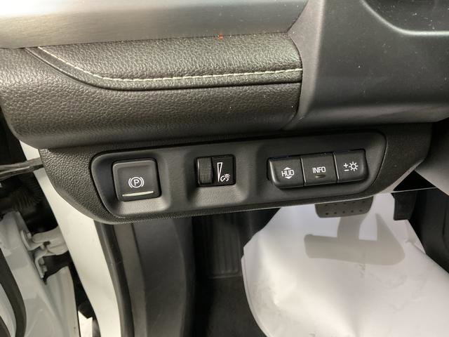 Used 2020 GMC Acadia SLT w/ Driver Alert Package II image 12