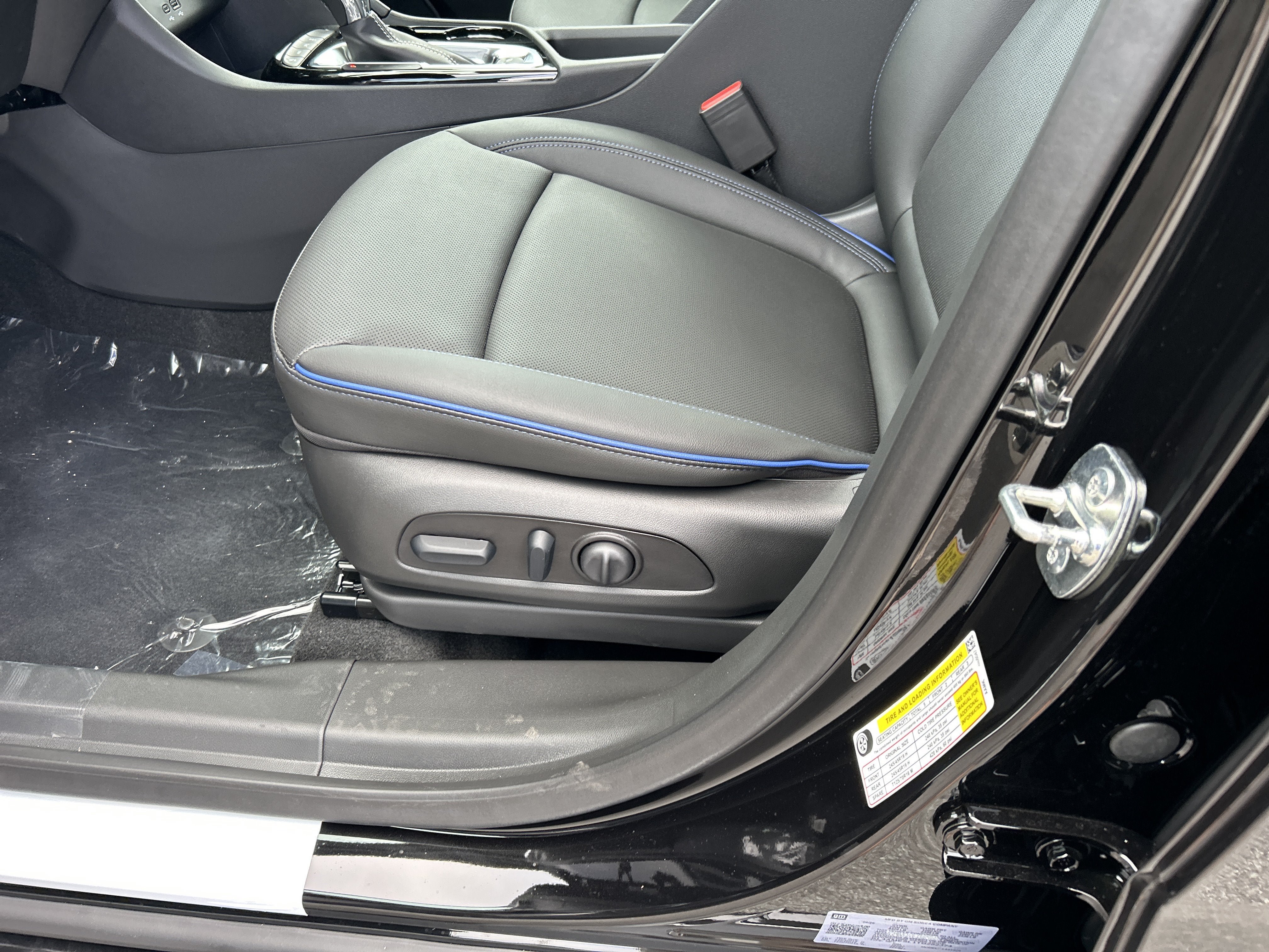 New 2026 Buick Encore GX Sport Touring w/ Advanced Technology Package AWD/4WD image 21