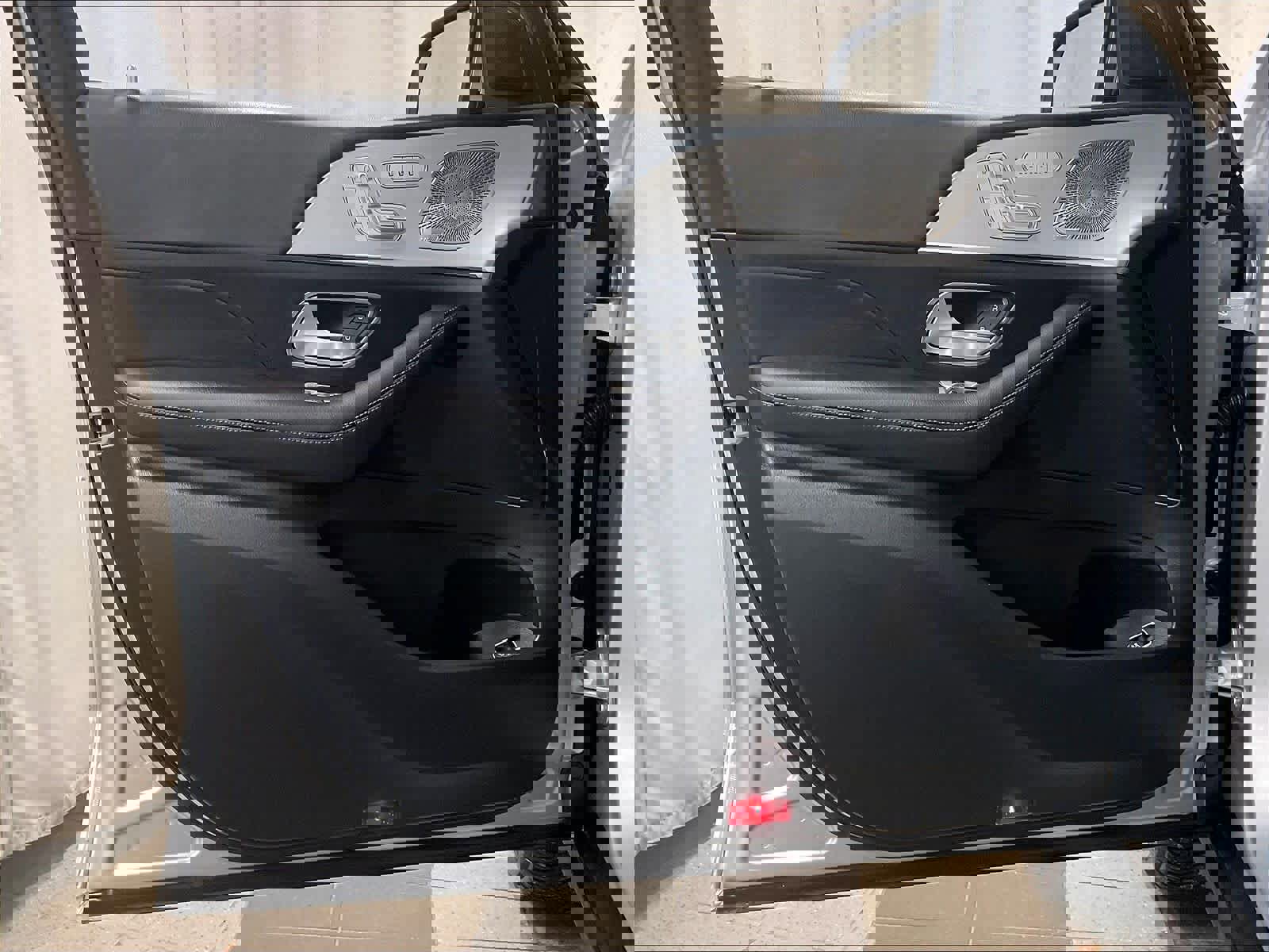 Used 2025 Mercedes-Benz GLE 350 4MATIC image 9