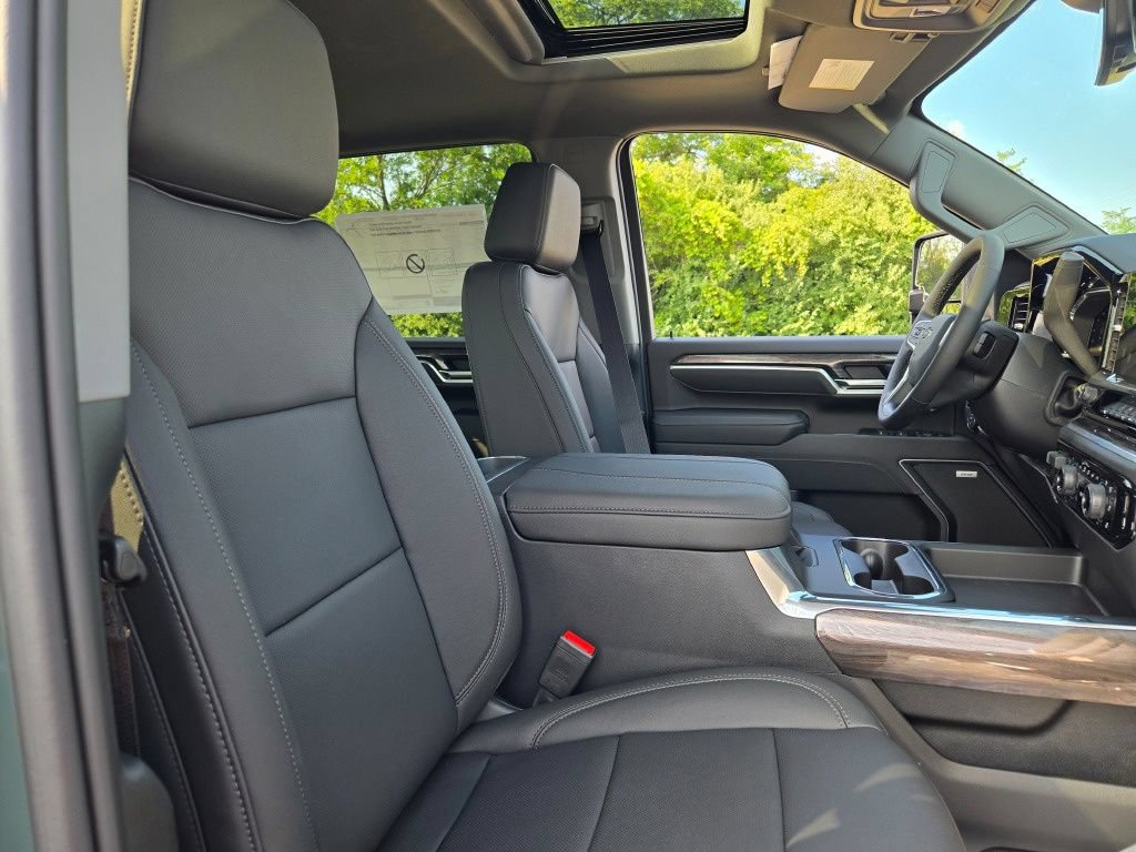 New 2026 Chevrolet Silverado 2500 LTZ w/ LTZ Plus Package AWD/4WD image 6