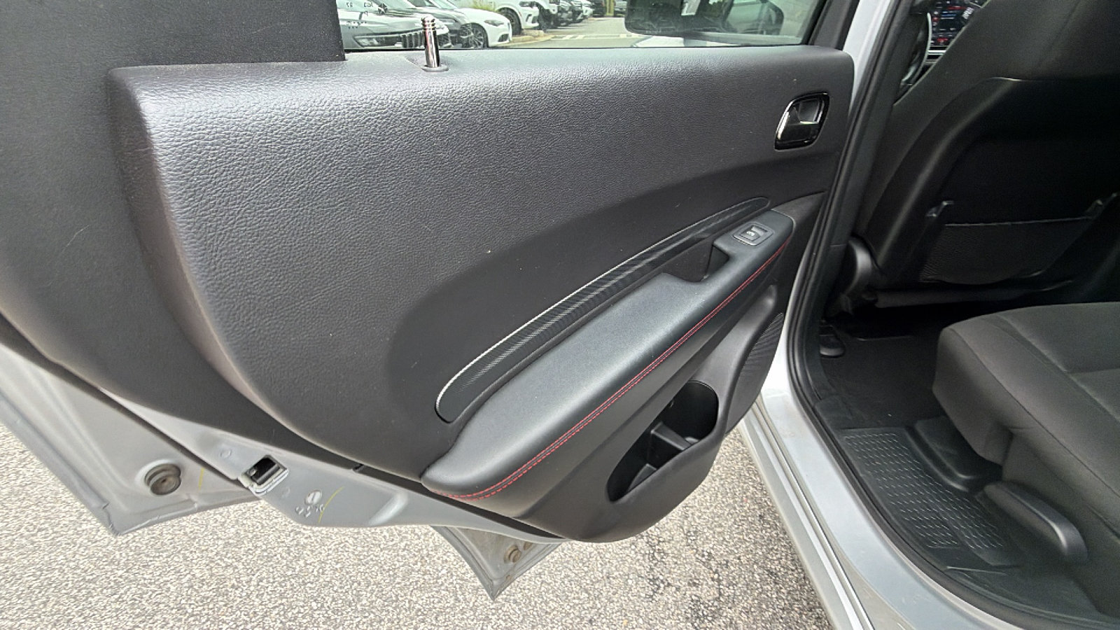 Used 2025 Dodge Durango GT AWD/4WD image 23