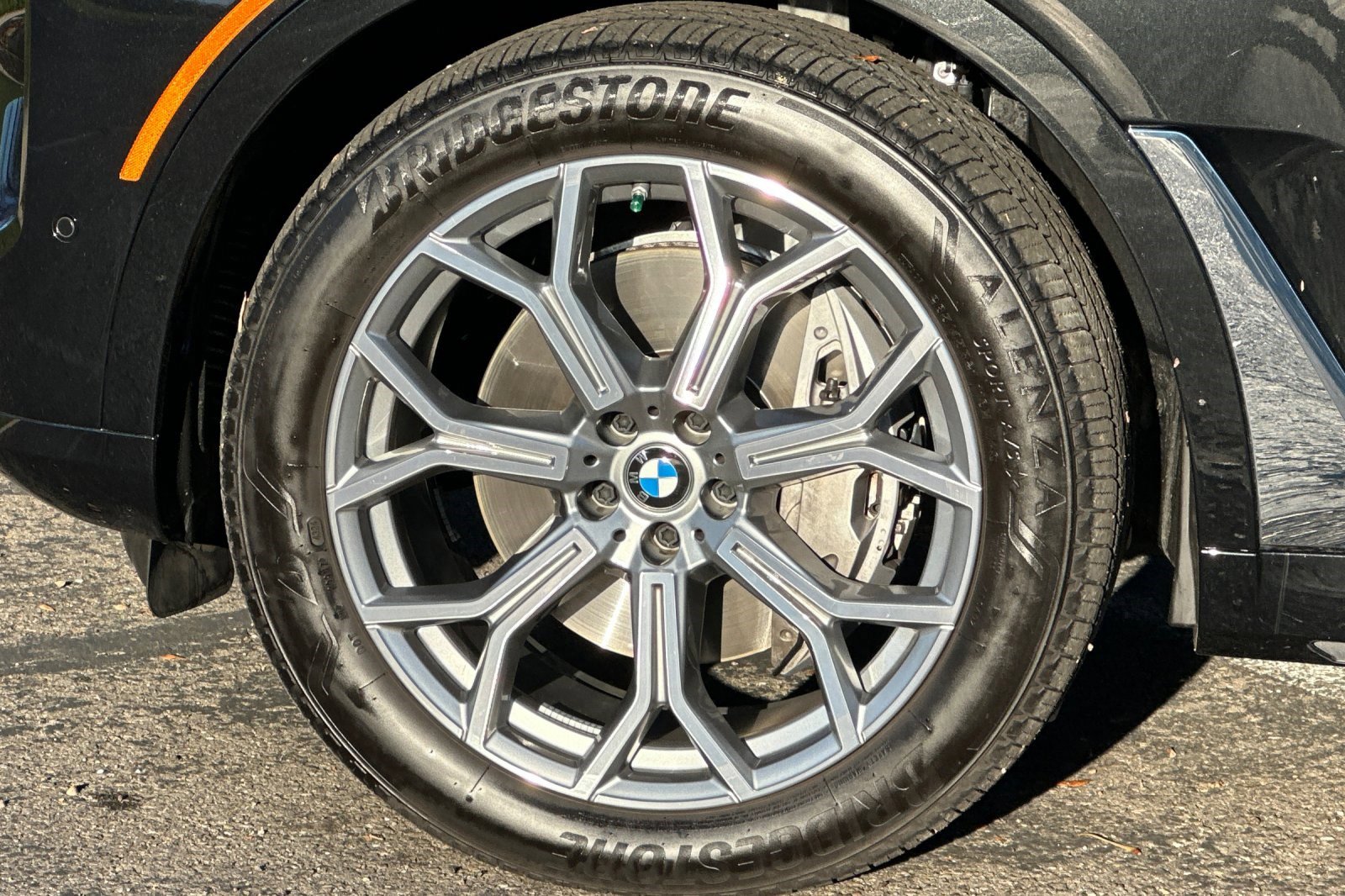 Used 2025 BMW X7 xDrive40i w/ Parking Assistance Package image 36