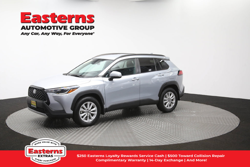 Used 2022 Toyota Corolla Cross LE AWD/4WD image 54