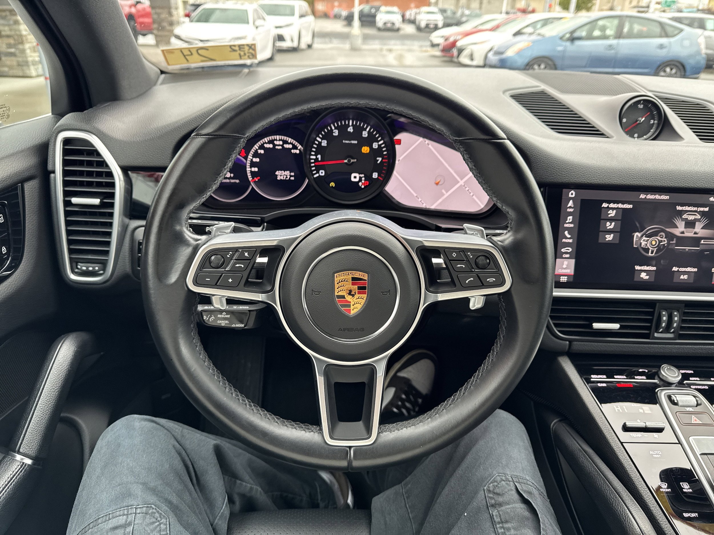 Used 2021 Porsche Cayenne AWD/4WD image 17