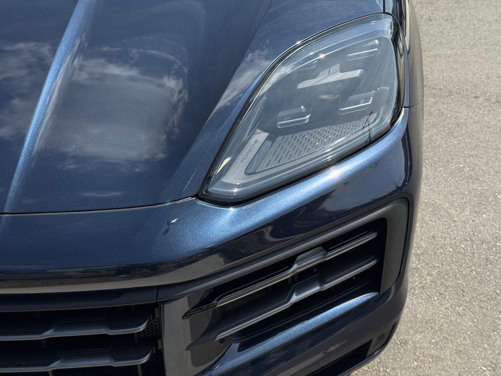 Certified 2024 Porsche Cayenne image 11