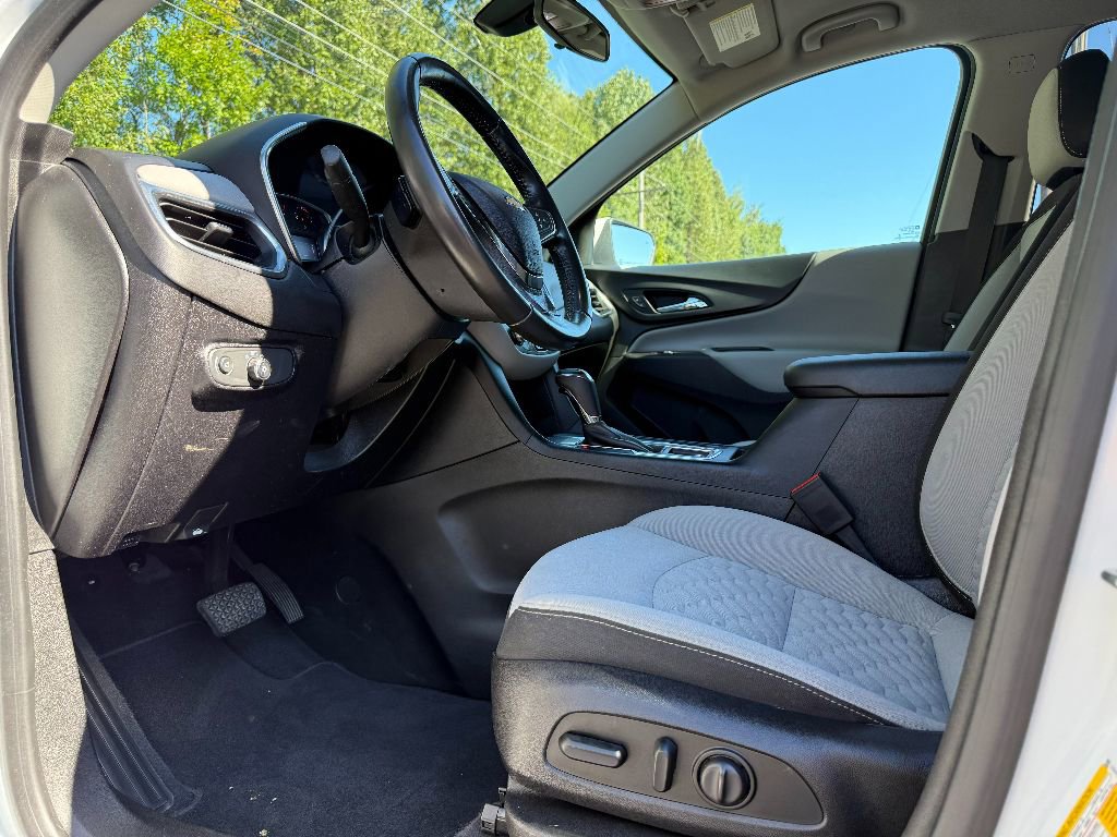 Used 2019 Chevrolet Equinox LT image 19