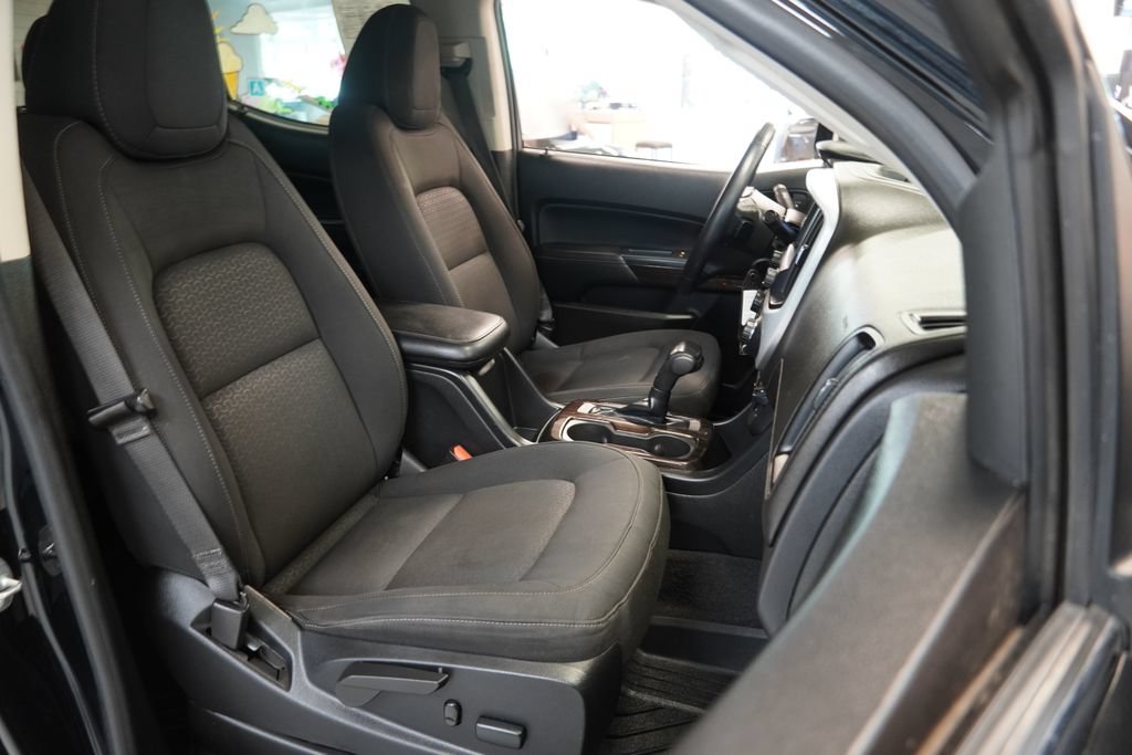 Used 2020 GMC Canyon SLE w/ Elevation Edition AWD/4WD image 30