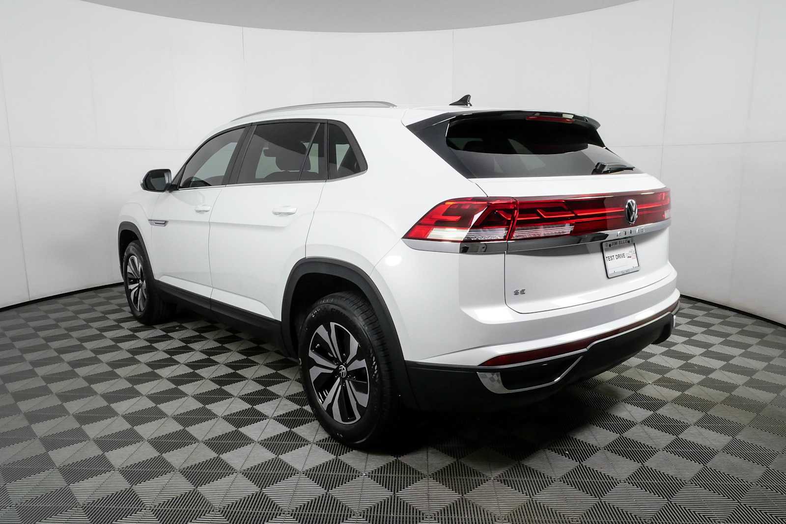 New 2026 Volkswagen Atlas Cross Sport SE FWD image 26