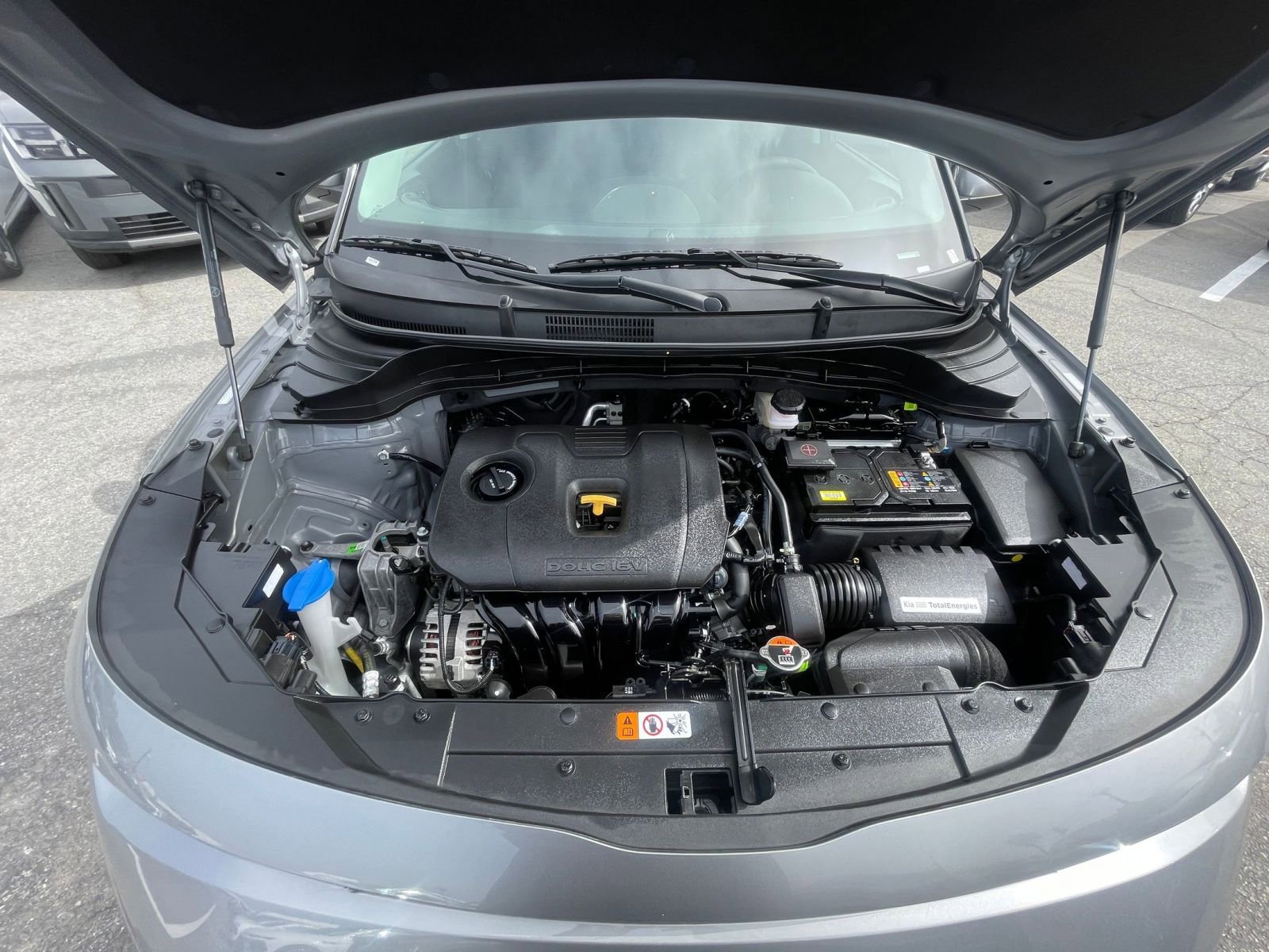 Used 2025 Kia Soul LX w/ LX Technology Package FWD image 32
