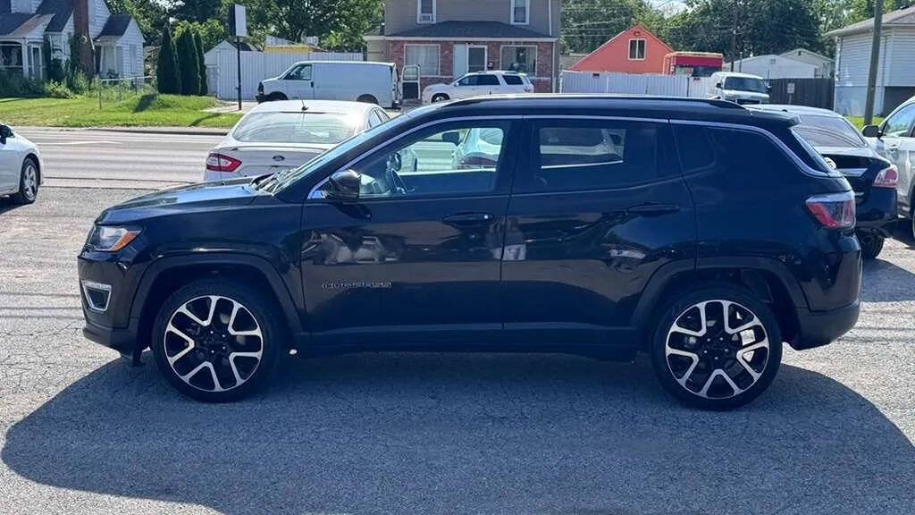 Used 2020 Jeep Compass Limited FWD image 3