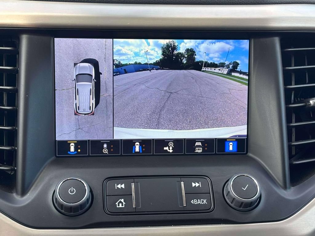 Used 2023 GMC Acadia Denali w/ Denali Technology Package AWD/4WD image 18