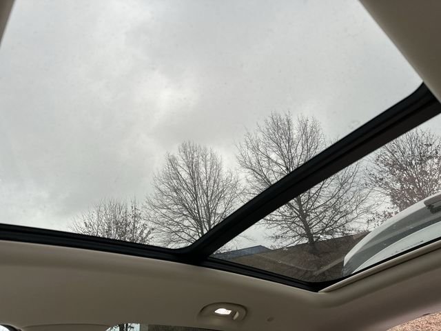 Used 2022 Buick Envision Avenir w/ Technology Package II image 23