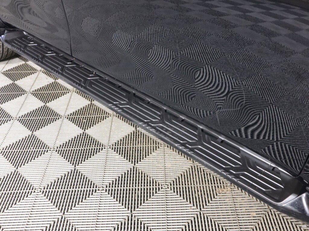 Used 2021 Nissan Armada SV image 42