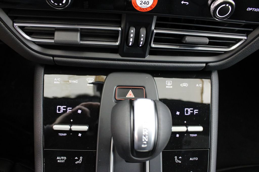 New 2026 Porsche Macan image 37