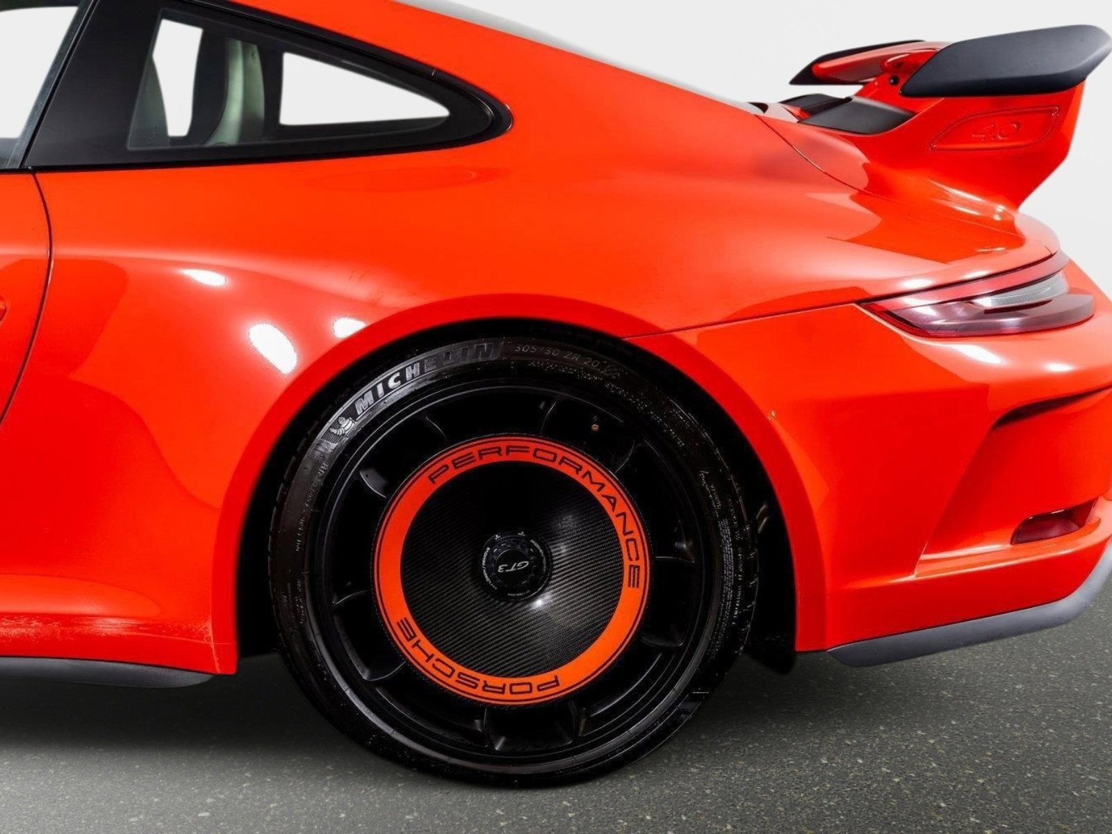 Used 2018 Porsche 911 GT3 RWD image 17