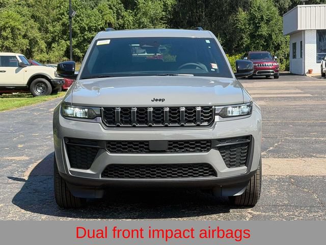 New 2027 Jeep Grand Cherokee Altitude AWD/4WD image 28