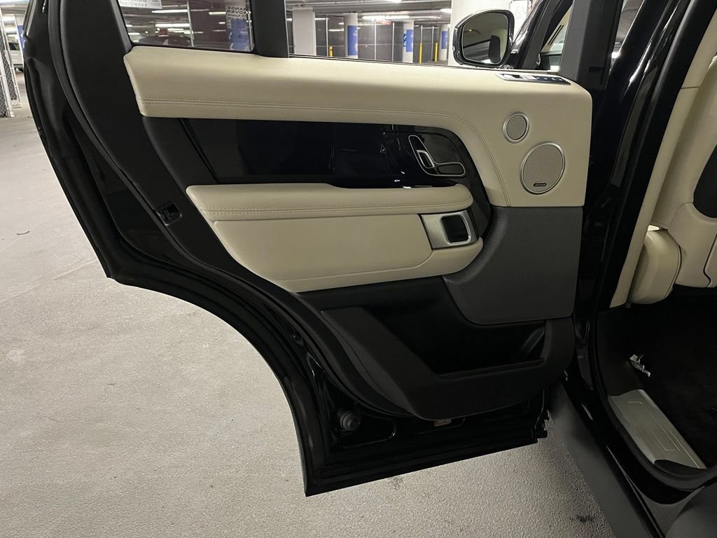 Used 2018 Land Rover Range Rover HSE AWD/4WD image 21