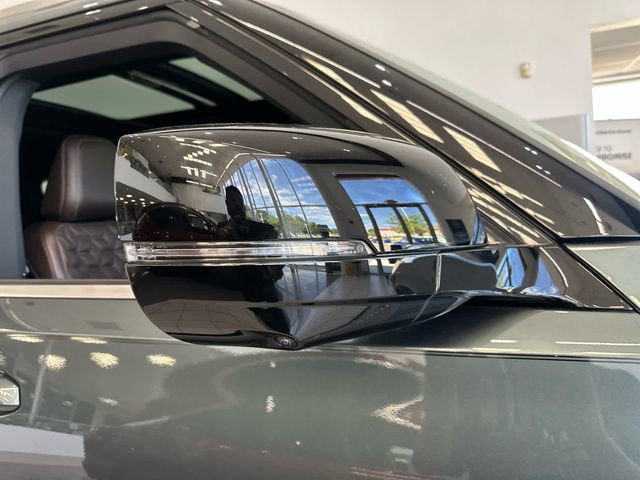 Certified 2025 Nissan Armada Platinum AWD/4WD image 15