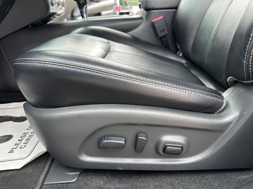 Used 2019 Nissan Pathfinder SL AWD/4WD image 21