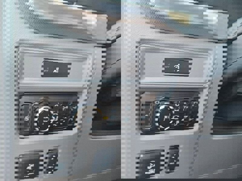 New 2025 Ford F150 Lariat w/ Equipment Group 502A High image 29