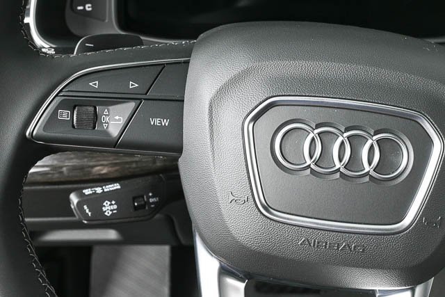 New 2025 Audi Q8 Premium image 9