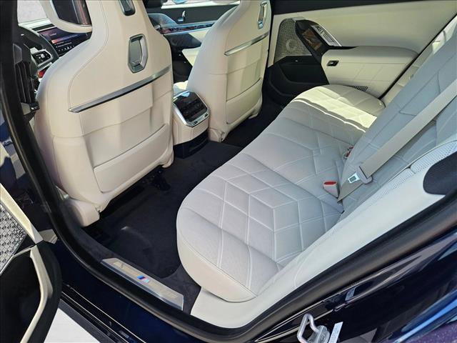 New 2026 BMW 760i xDrive w/ Premium Package AWD/4WD image 15