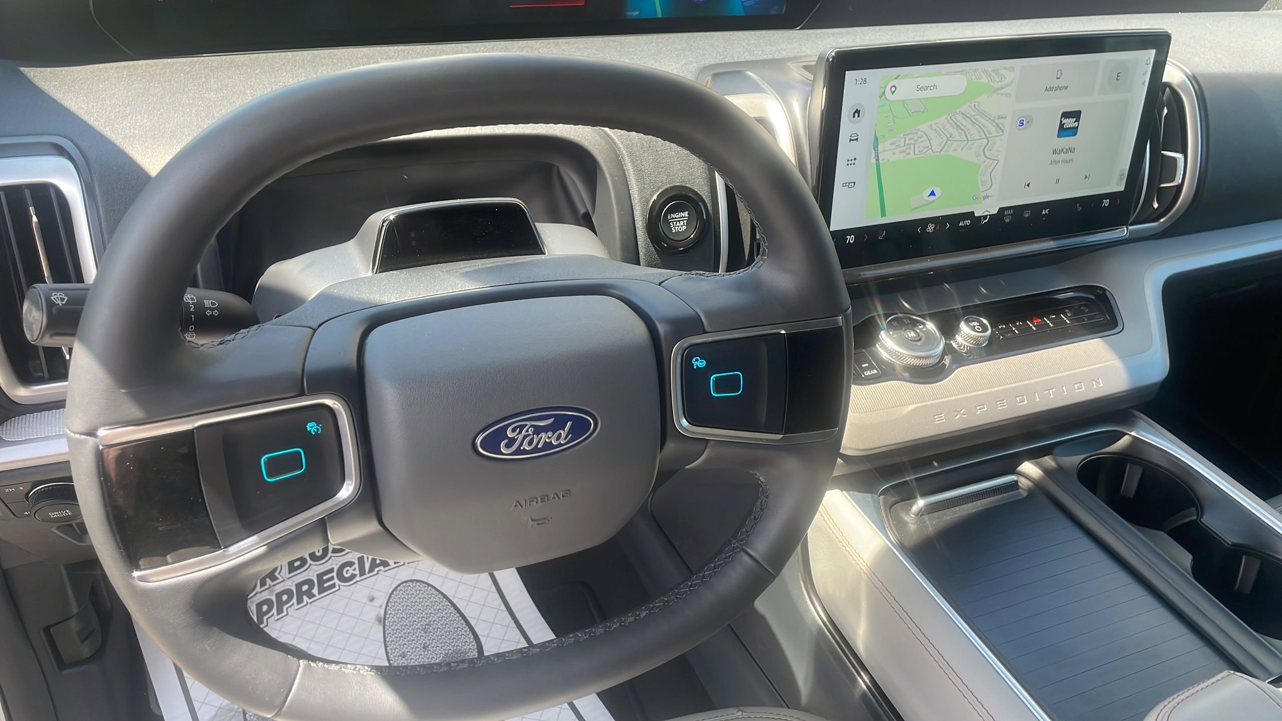 Used 2025 Ford Expedition Max Active AWD/4WD image 17