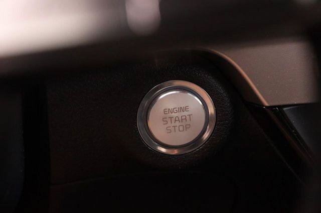 Used 2025 Kia Telluride S AWD/4WD image 17