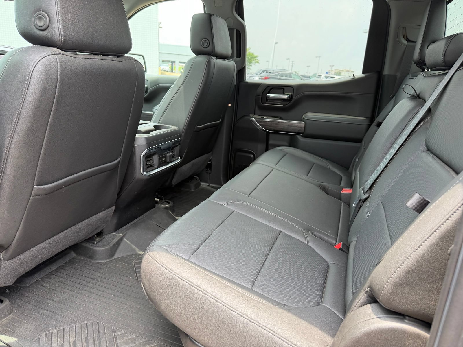 Used 2022 Chevrolet Silverado 1500 LTZ w/ LTZ Premium Package AWD/4WD image 13