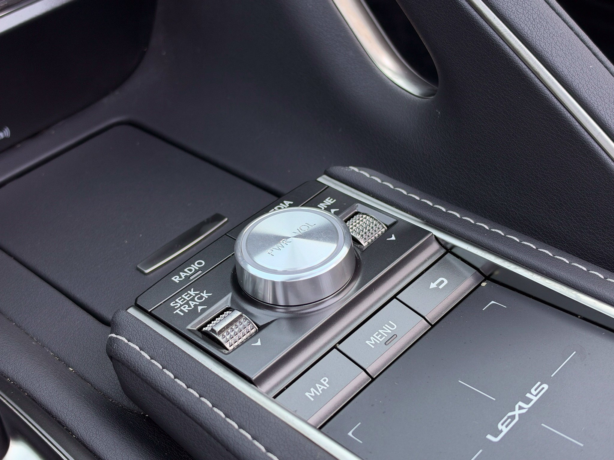 Used 2023 Lexus LC 500 Convertible w/ Touring Package RWD image 34