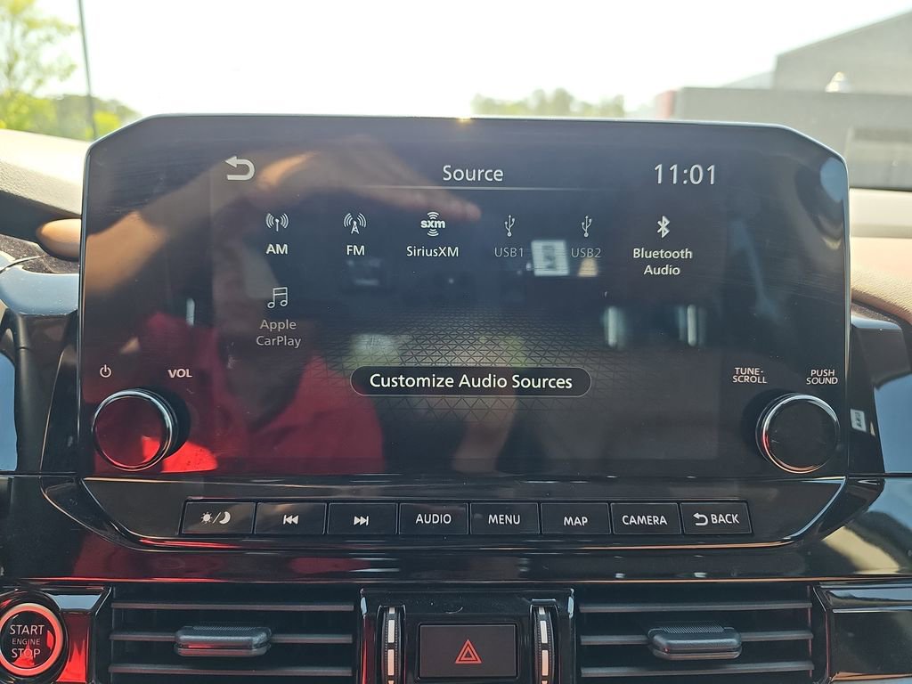 Used 2024 Nissan Pathfinder Platinum w/ Cargo Package image 26