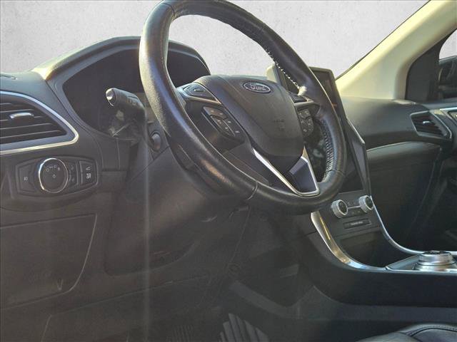 Used 2022 Ford Edge Titanium AWD/4WD image 13