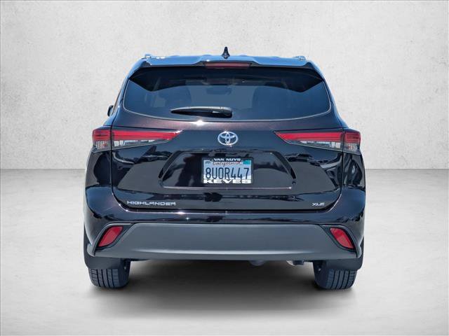 Used 2021 Toyota Highlander XLE FWD image 7