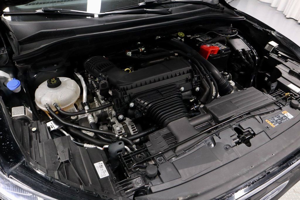 Used 2025 Ford Escape Platinum image 17