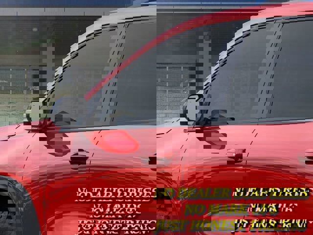 New 2026 Chevrolet Traverse Z71 w/ Driver Confidence Package image 12