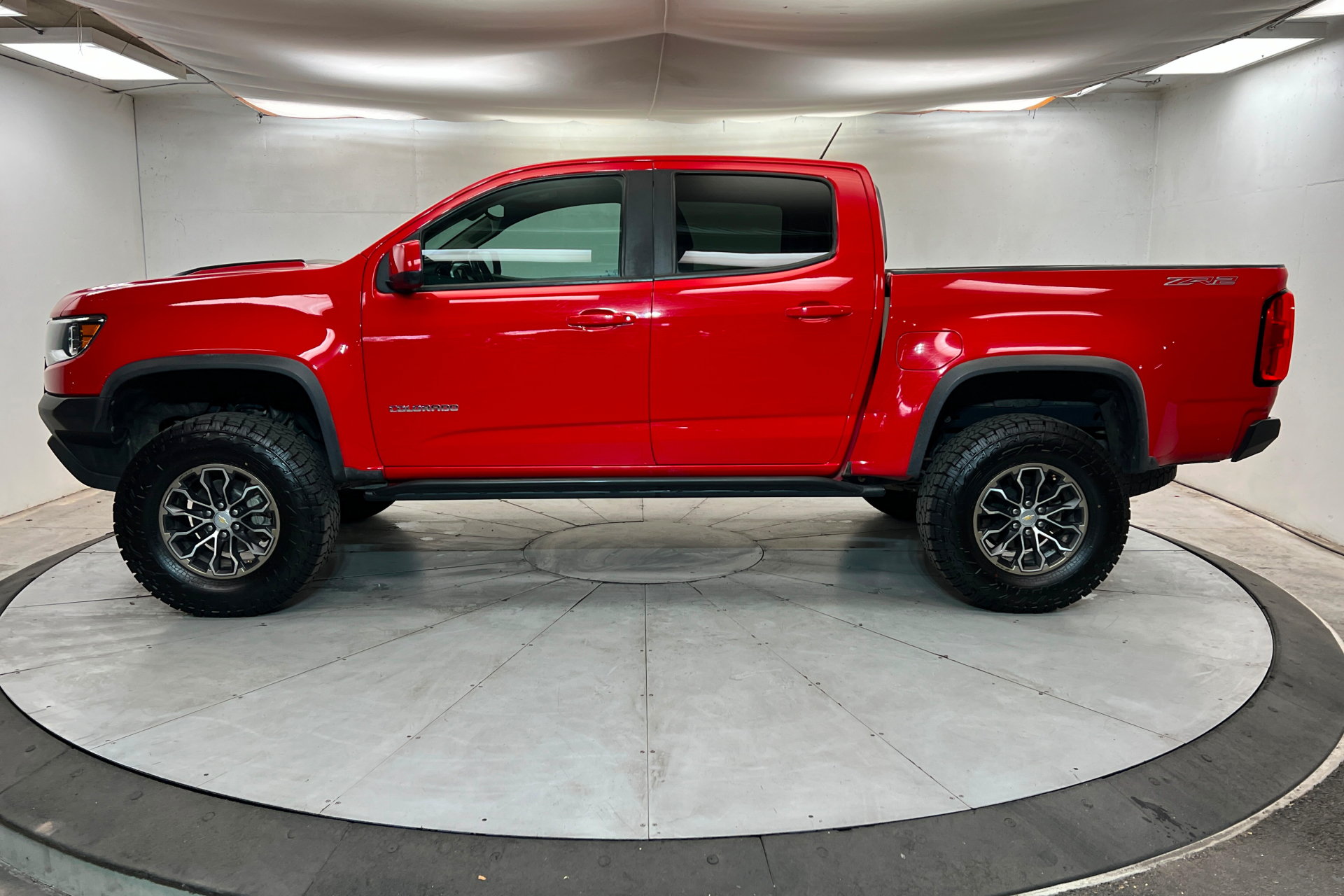 Used 2020 Chevrolet Colorado ZR2 AWD/4WD image 2